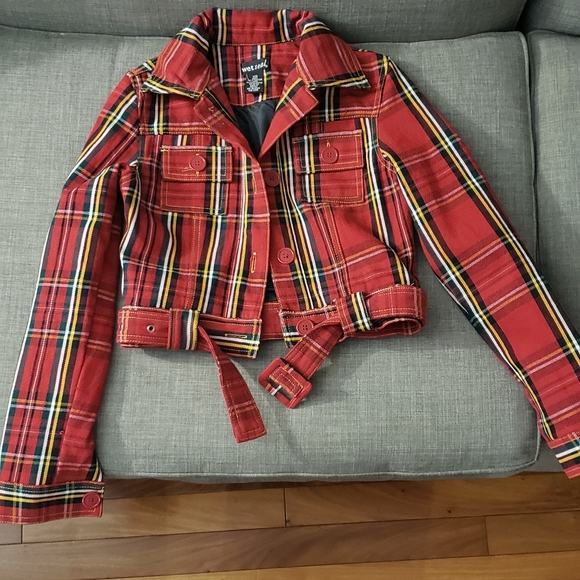 Wet Seal Jackets & Blazers - Wet Seal Cropped Plaid Jacket